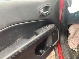2018 Jeep Compass Altitude 4x4 - Driver's Front Door Image